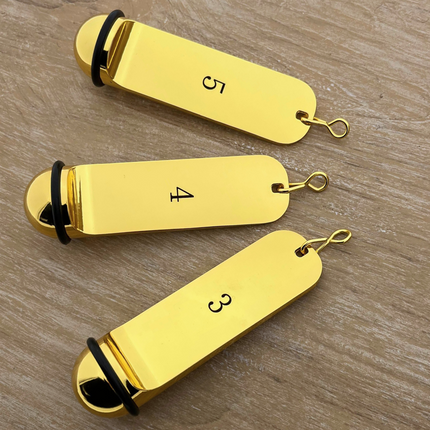 Llavero para hotel Classico aluminio dorado personalizable - por unindad