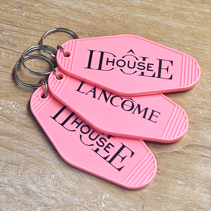 Llavero para hotel de plastico Hunter personalizable 88 x 45 mm - Por unidad